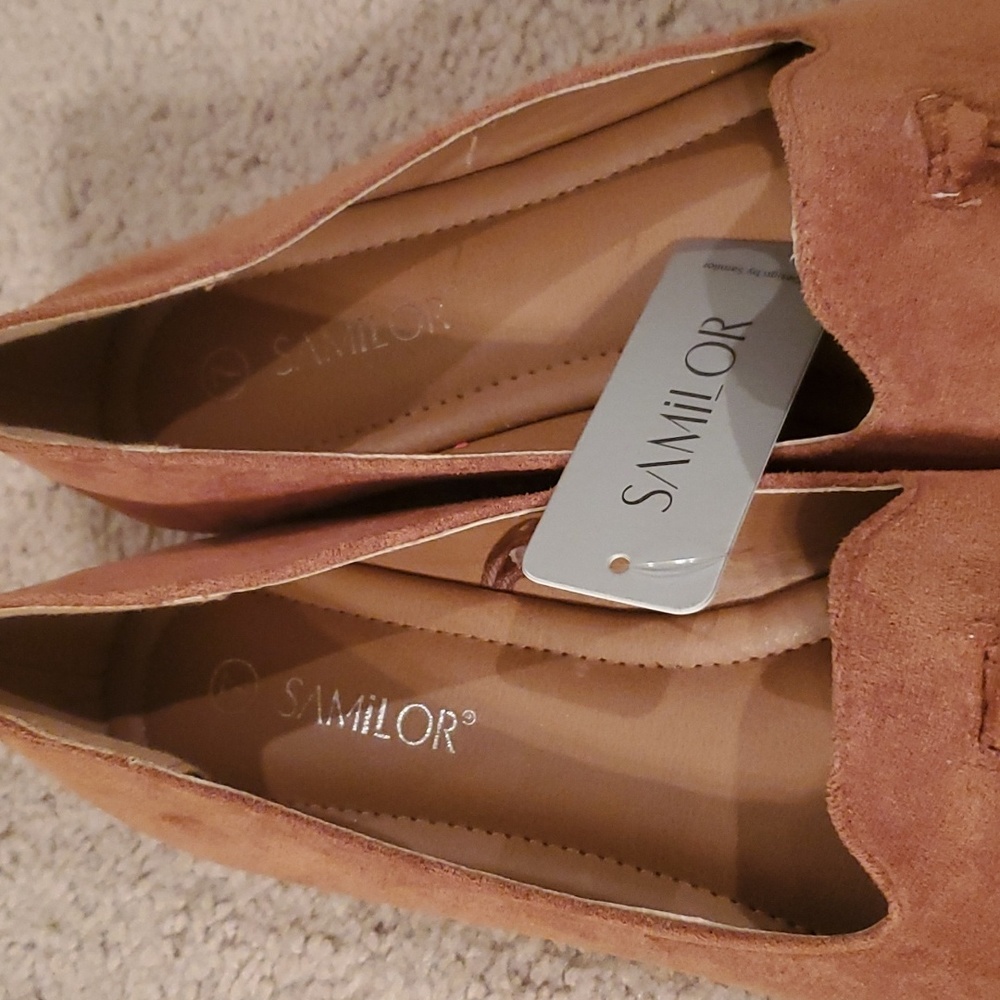 Flats - Picture 3 of 5